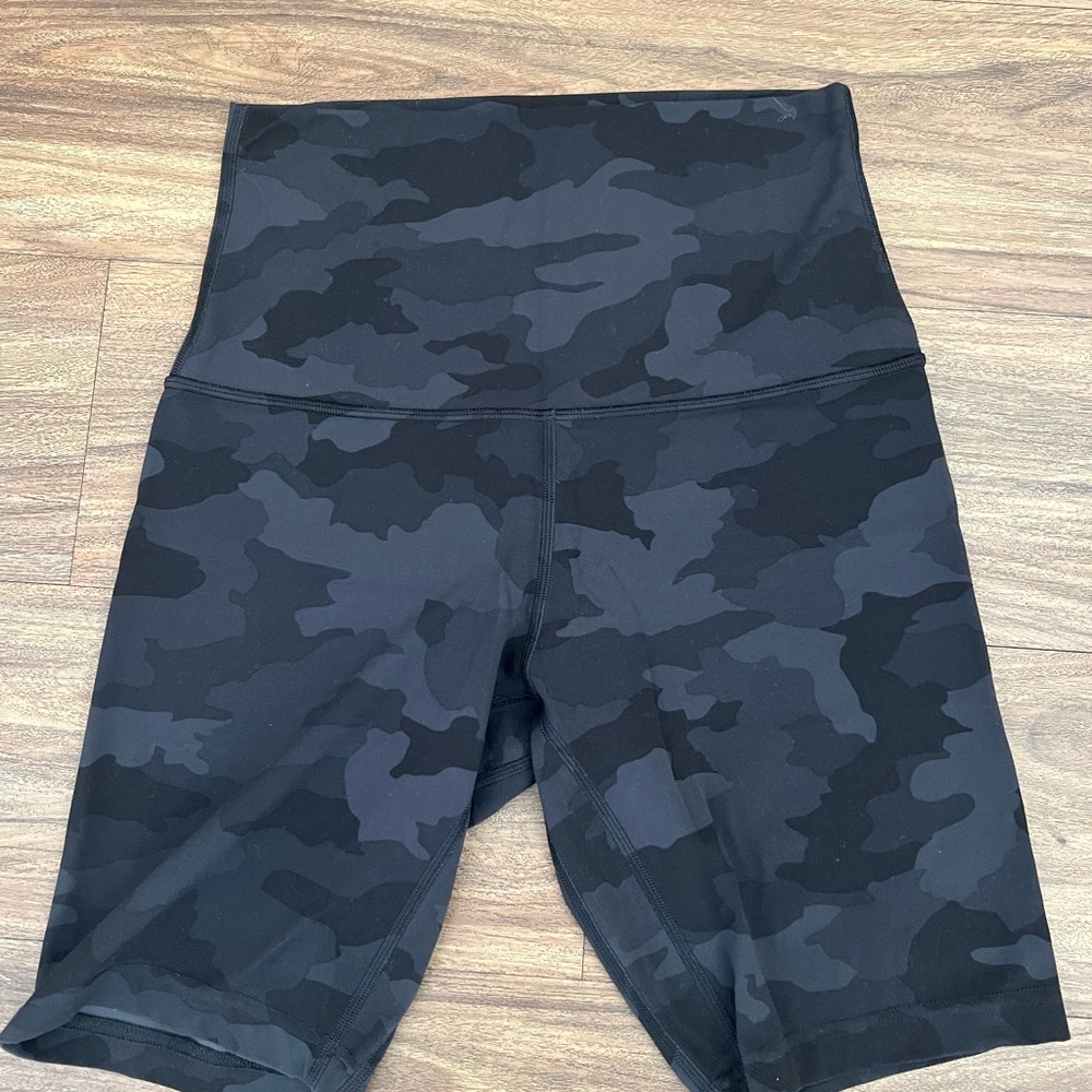 lululemon align super high rise shorts 10”